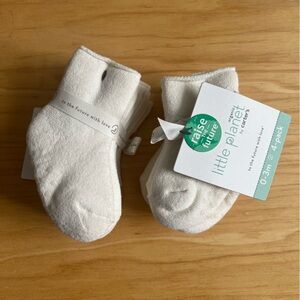 Organic little planet by Carters (2) 4-pack socks 0-3m
